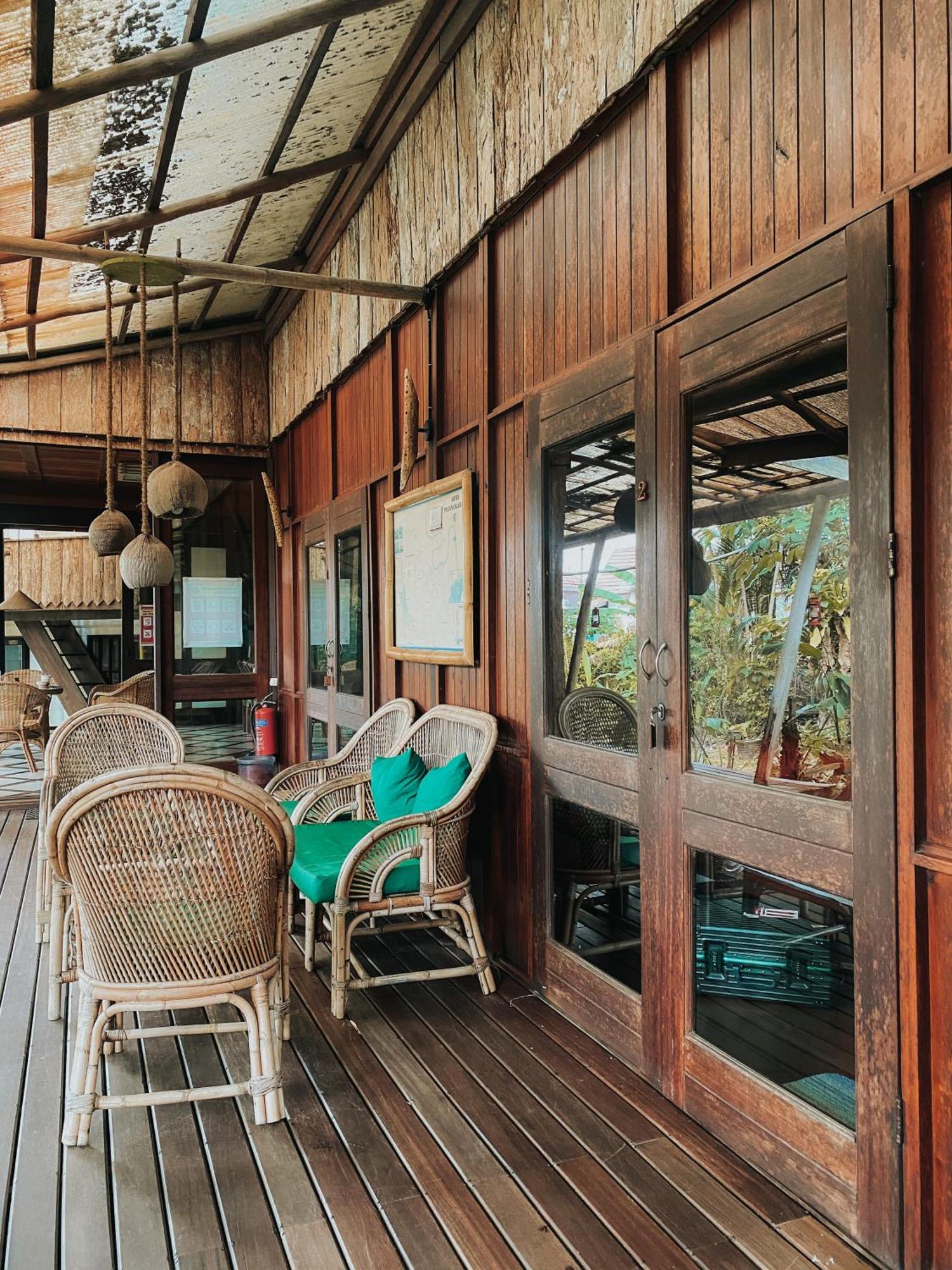 Bukit Raya Guesthouse Palangkaraya Esterno foto