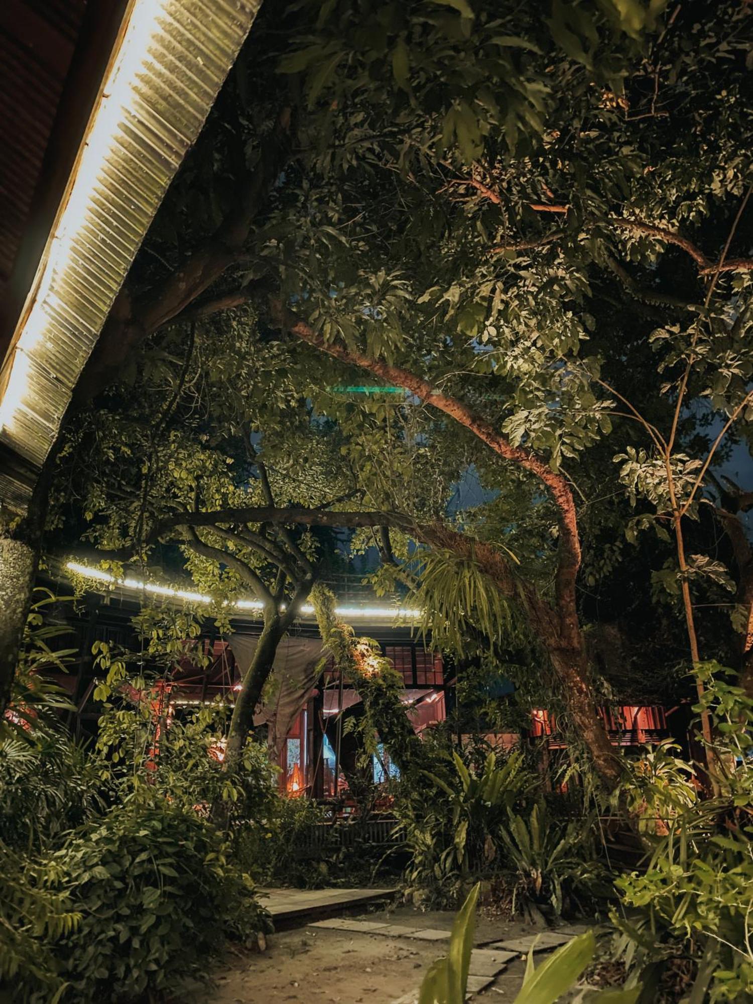 Bukit Raya Guesthouse Palangkaraya Esterno foto