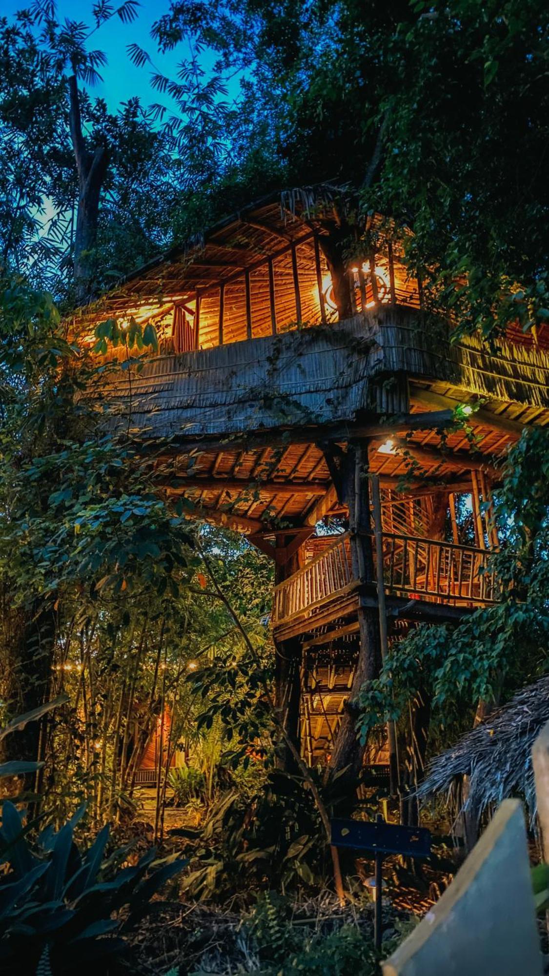 Bukit Raya Guesthouse Palangkaraya Esterno foto