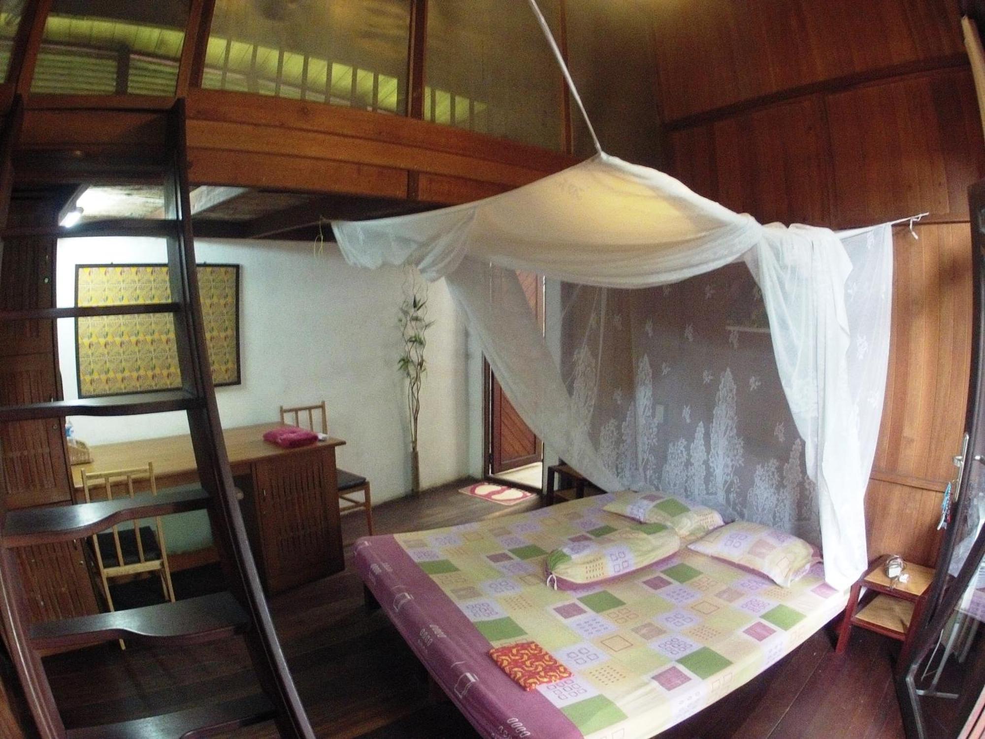 Bukit Raya Guesthouse Palangkaraya Esterno foto